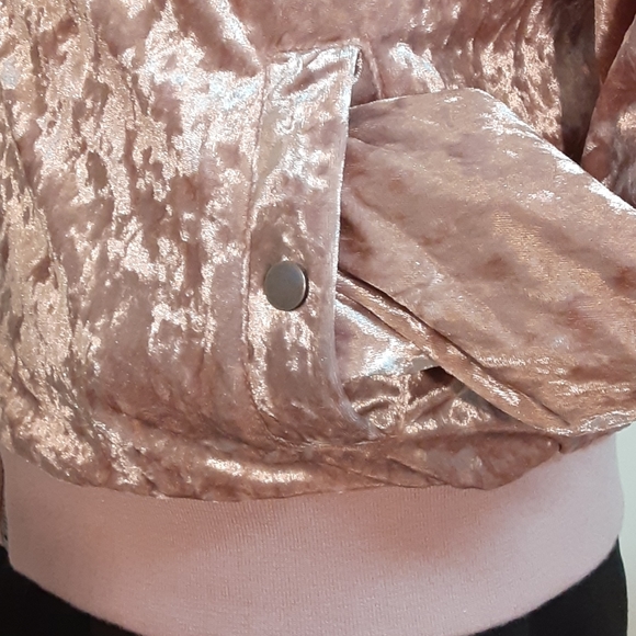Mauve Crushed Velvet Bomber Jacket! - Picture 5 of 9
